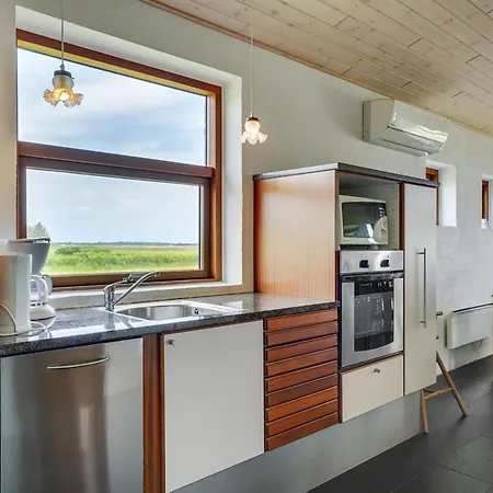 Roope - 50m From The Sea By Interhome Feriehus