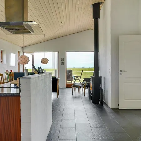 Roope - 50m From The Sea By Interhome Semesterbostad Storvorde