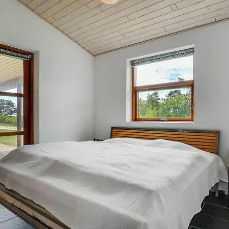 Roope - 50m From The Sea By Interhome *