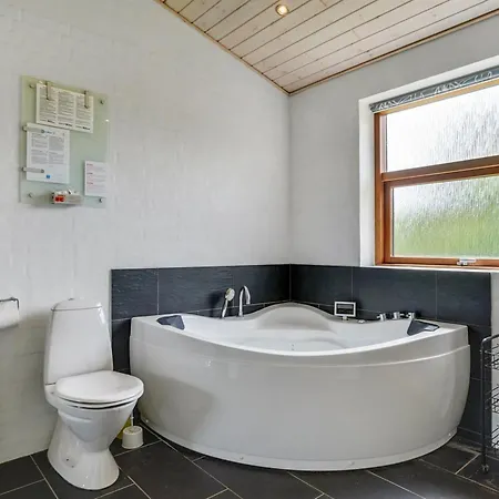 Semesterbostad Roope - 50m From The Sea By Interhome *